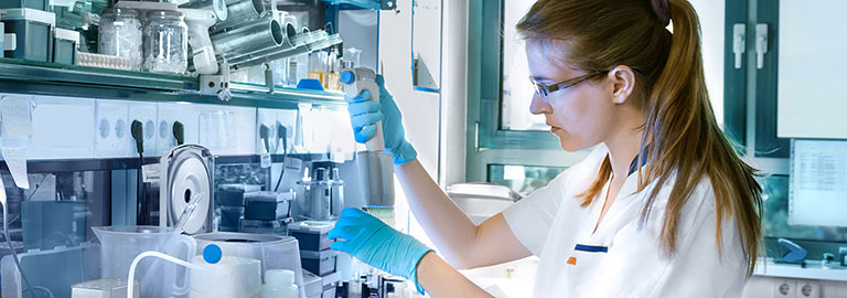 Rosemont Pharmaceuticals - Lady in lab coat working
